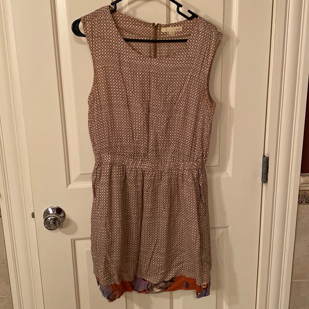 Sleeveless dress